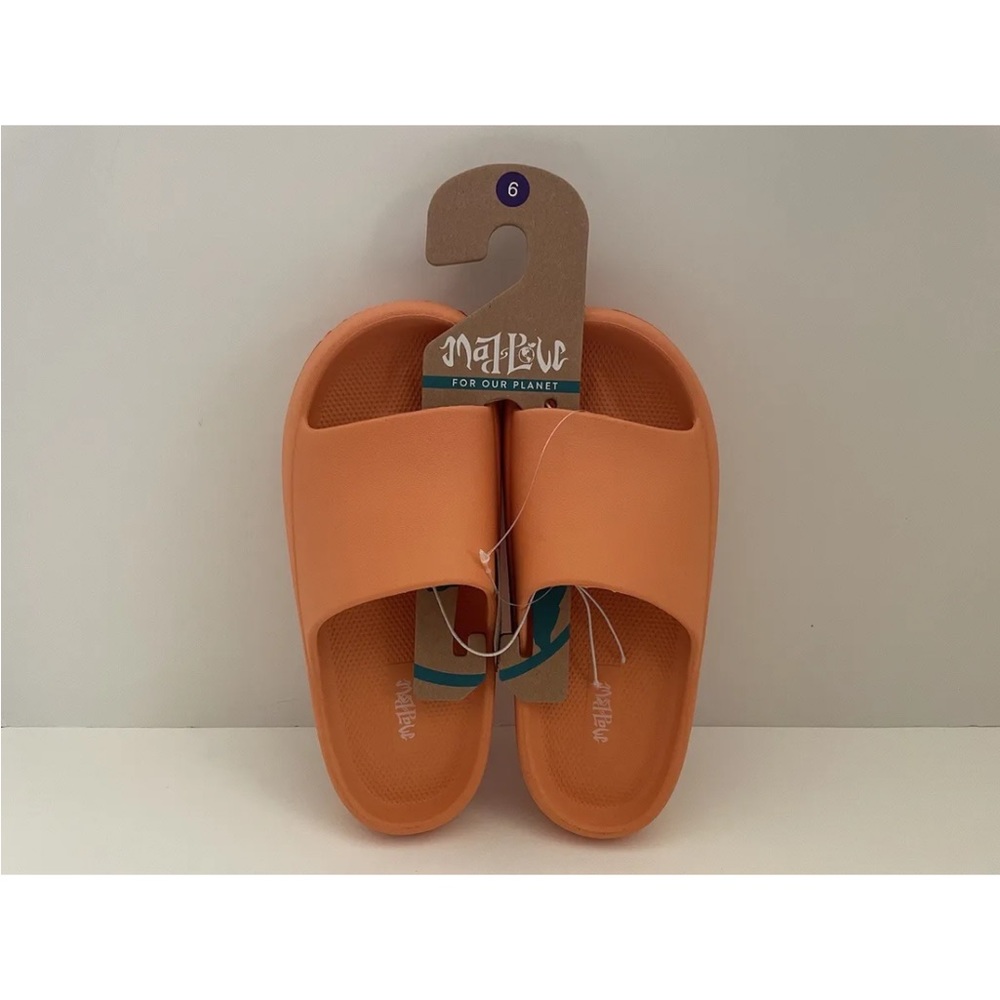 Mad Love Star Women’s Slides/Sandals